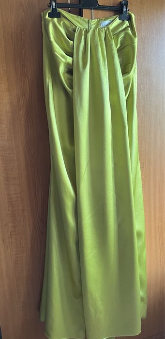 Costum Yaura mustariu saten 42 top fusta