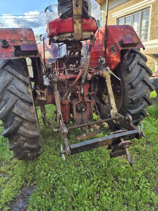 UTB Universal 651,încărcător frontal,diferential