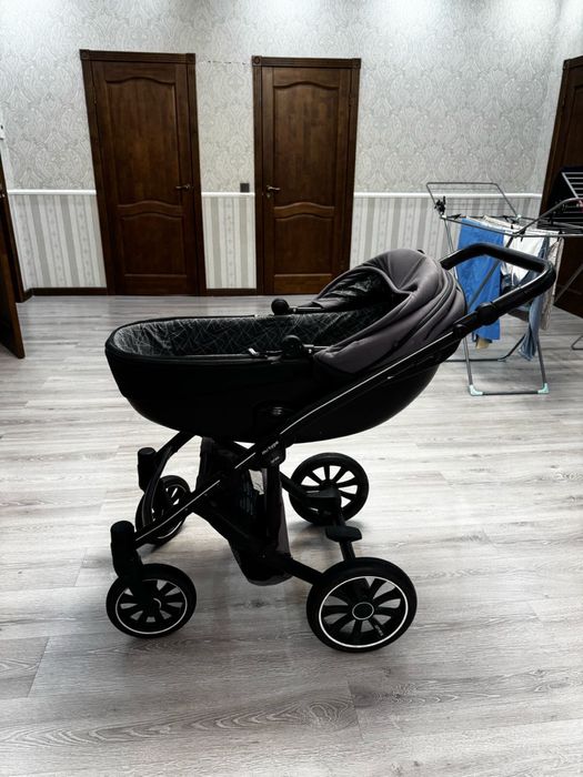 Продам коляску anex m/type