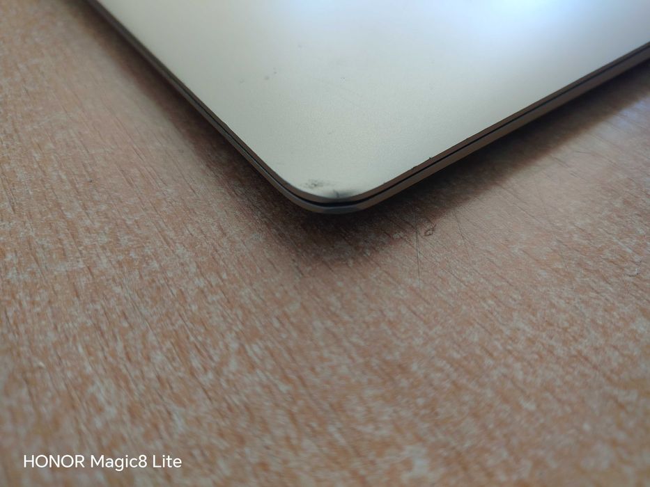 Vand MacBook A1534 EMC 2746 superslim , gold edition,BATERIE NOUA