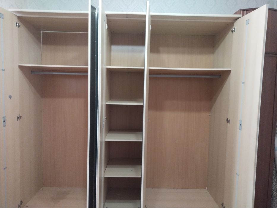 Продам спальный гарнитур двухспальный