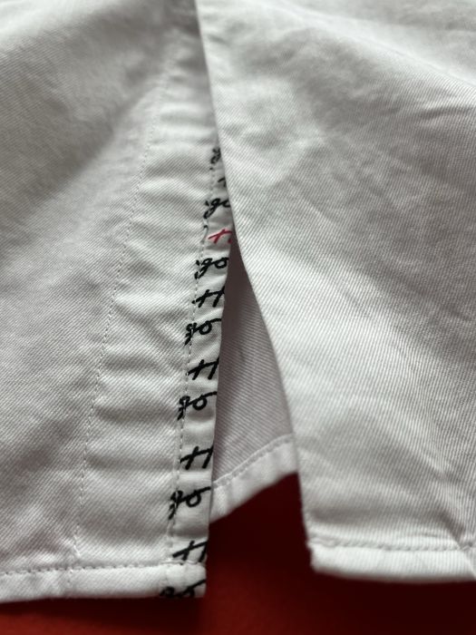 HUGO Hugo Boss : Koey - Нова S/М - Оригинал