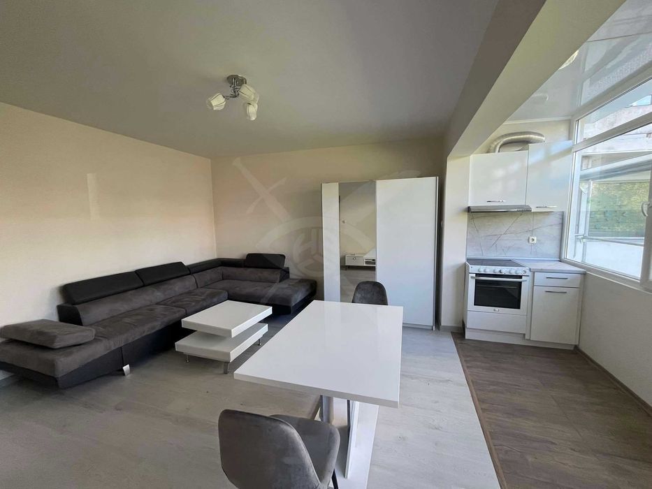 Продава се Двустаен апартамент в Пловдив, Коматево - 43 кв.м за 1907 €/кв.м - Снимка #1