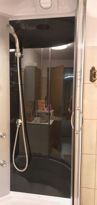 Cabina de duș cu hidromasaj și cada