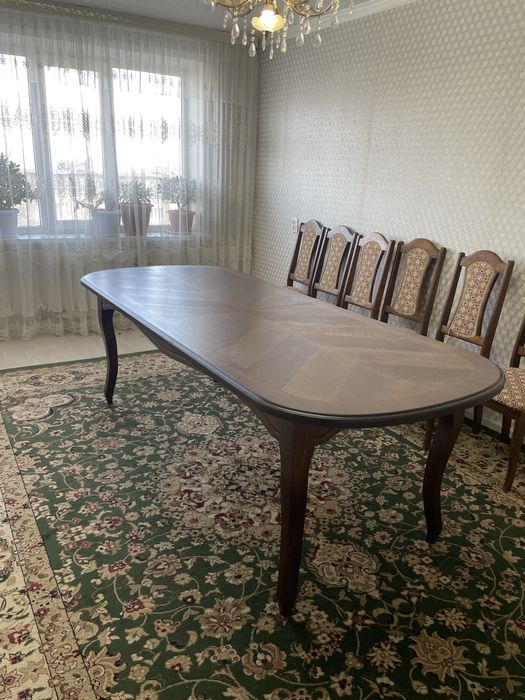 Продам стол в хорошем состоянии