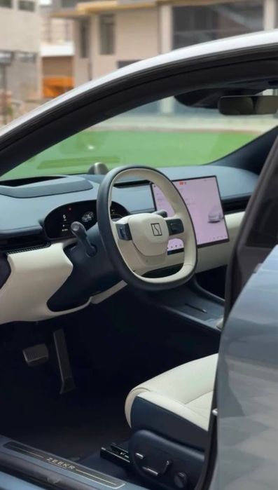 Zeekr 007 awd dual motor 2024 йил