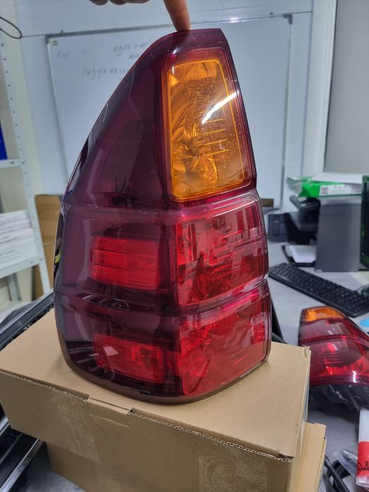 Фонарь задний  / Lexus GX470 оригинал