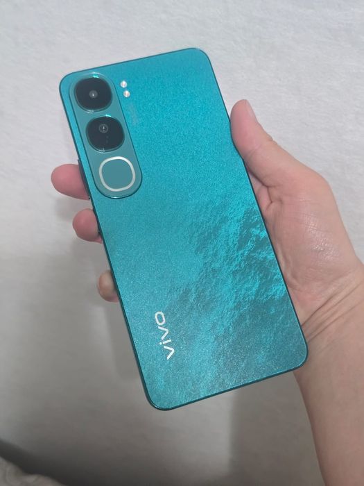 Vivo V40 Lite в идеальном состоянии