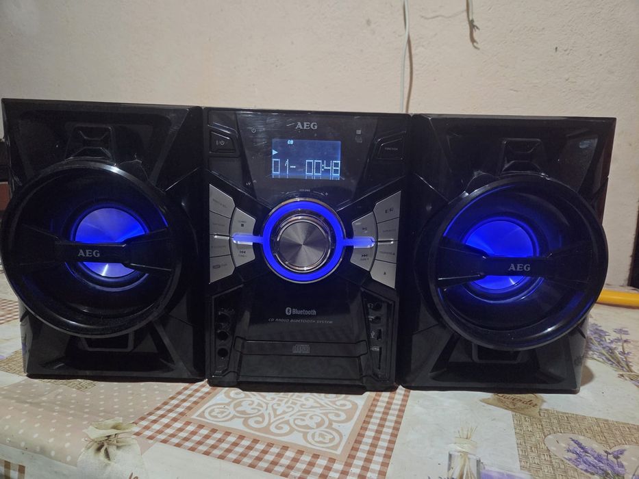 Vând sistem audio AEG