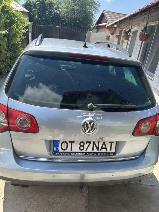 Vând Volkswagen Passat