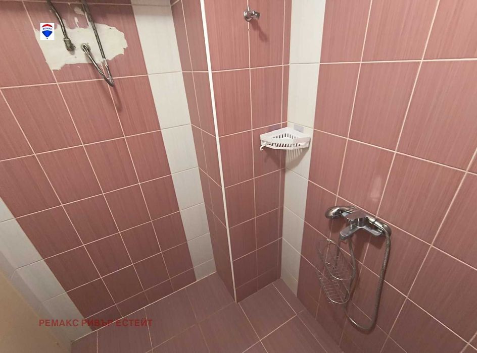 Дава се под наем Двустаен апартамент в Русе, Ялта - 60 кв.м за 280.5 € - Снимка #8