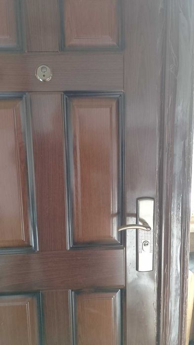 Входна врата - метална