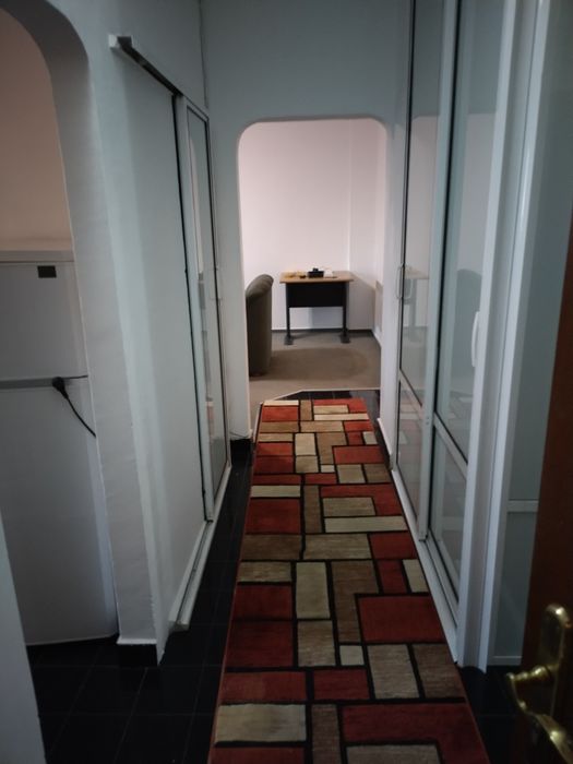 Proprietar, vând apartament două camere Piața Spitalului