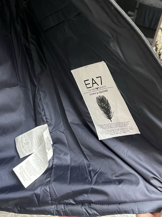 Emporio Armani EA7 жилетка