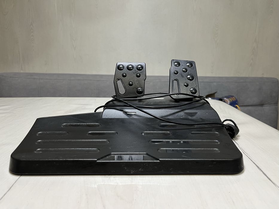 Руль игровой новый