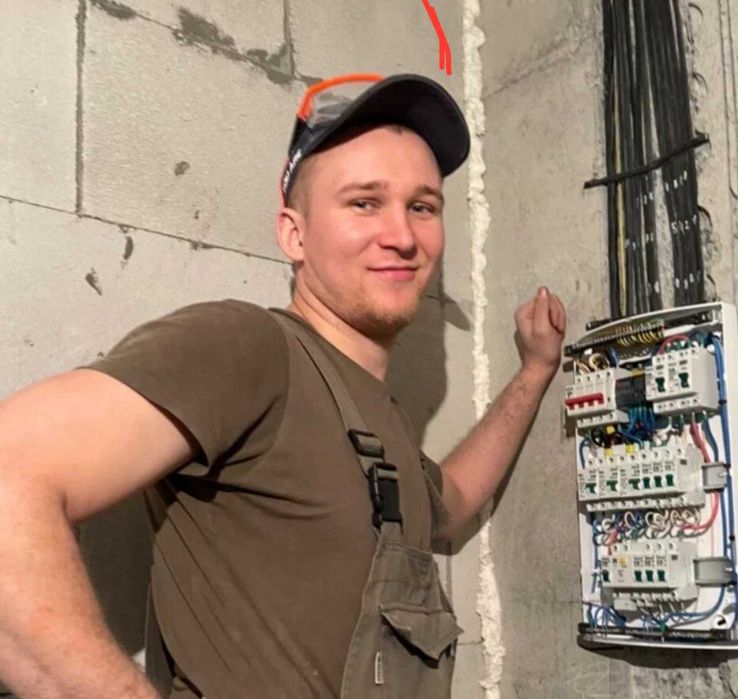 Электрик установка розеток выключателей и люстр выезд сегодня