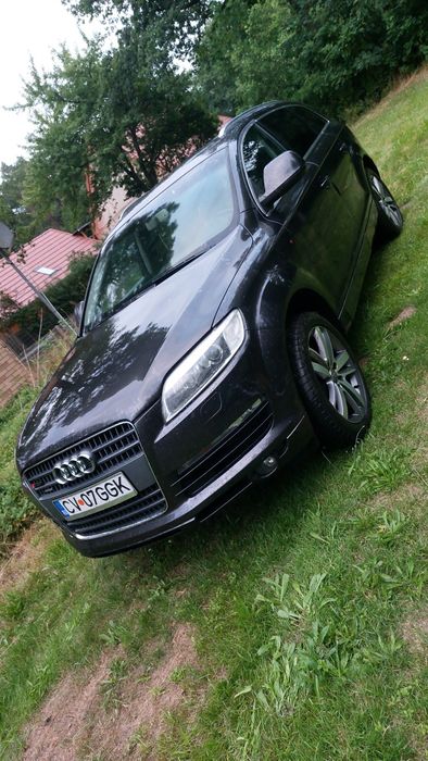 Audi Q7 2006 3.0 -239