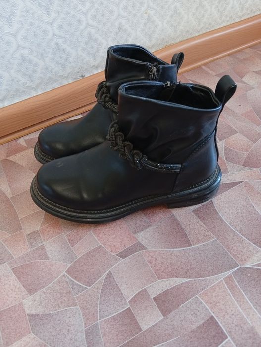 Ботинка осенние хорошо состоянии