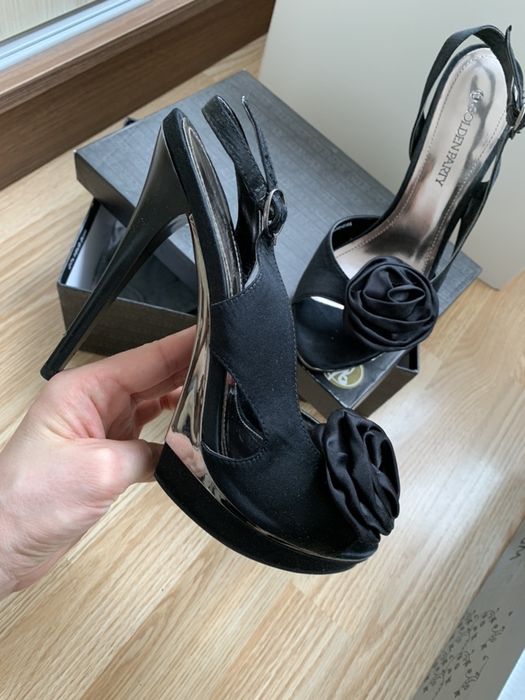 Официални обувки