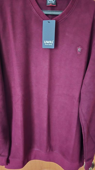 Продам новый свитер