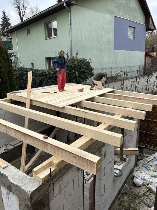 Executam Terase Garaje Foișoare Case la roșu