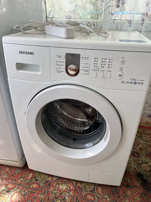 Продам Холодильник с Машинкой