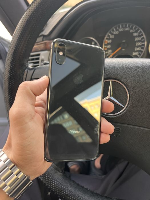 Продается Iphone Xs 64gb
