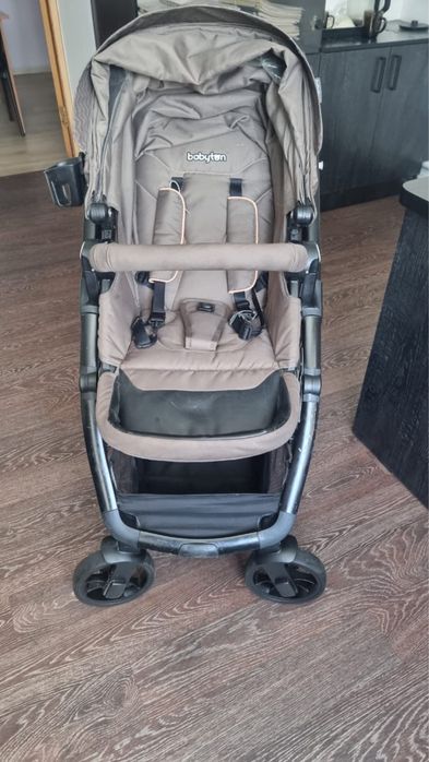 Продам детскую коляску Babyton