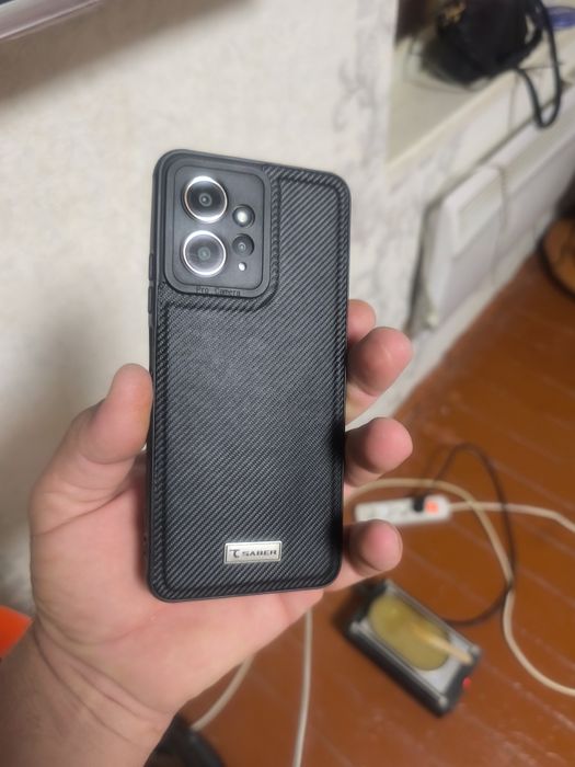 Продается телефон