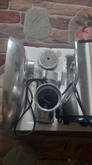 Продам мясорубку