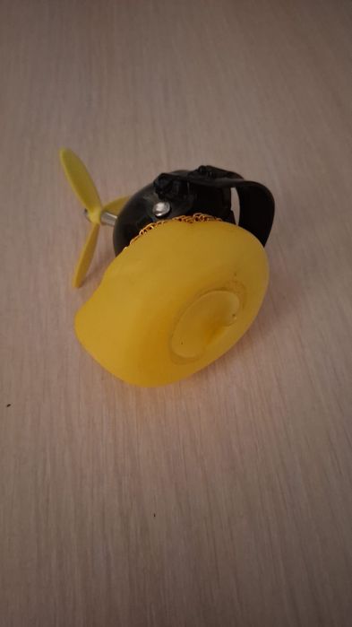 Утка для машины аксессуар