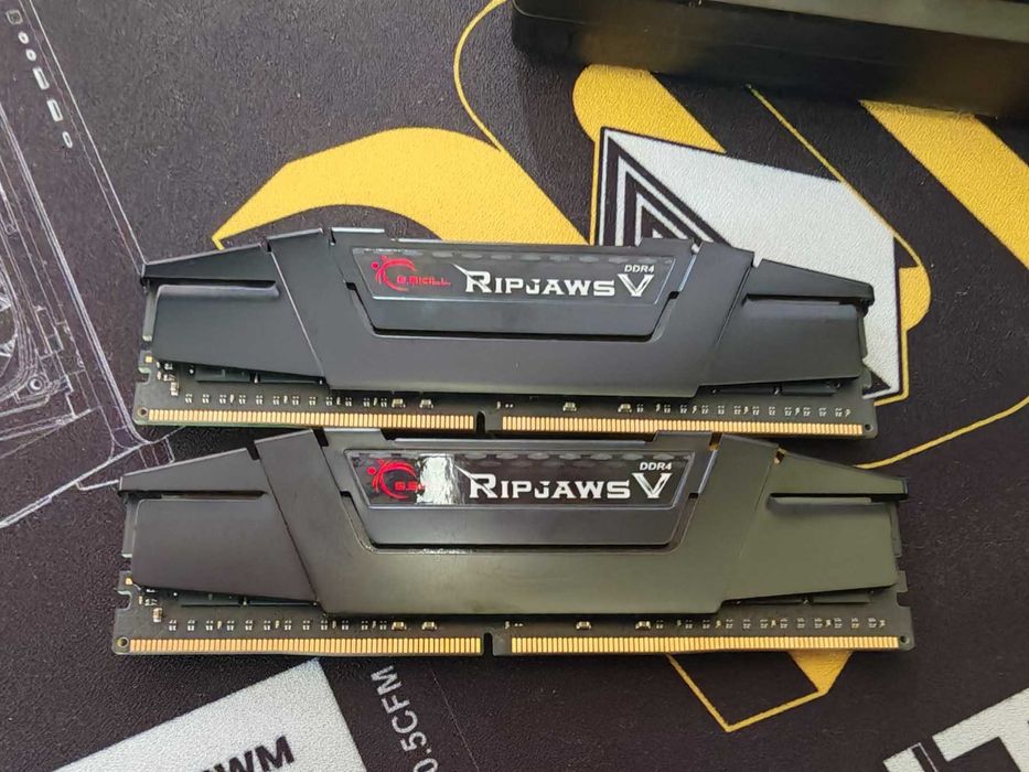 Рам Памет G.SKILL Ripjaws V Black 32GB (2x16GB) 3200Mhz DDR4