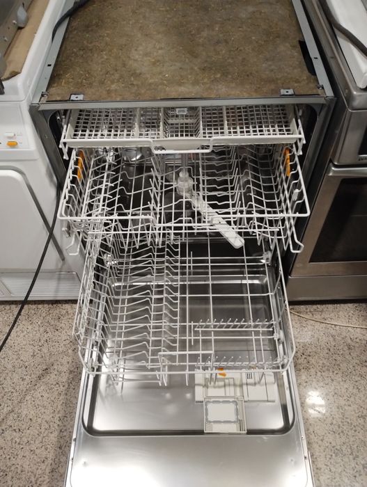 Иноксова съдомиялна MIELE G1225 eco