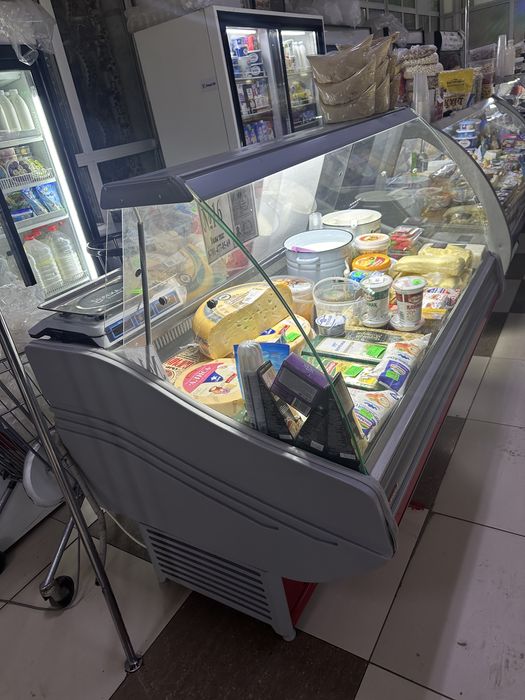 Холодильная витрина
