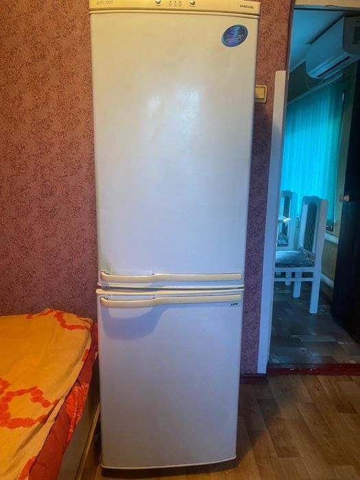 Продам холодильник самсунг