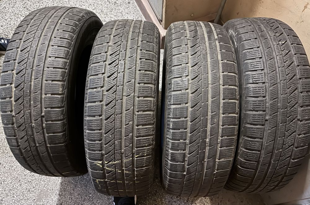 Гуми Bridgestone Blizzak LM-30  215/65R16 98H