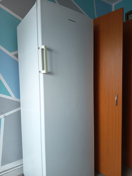 Congelator cu 7 sertare, 212 l