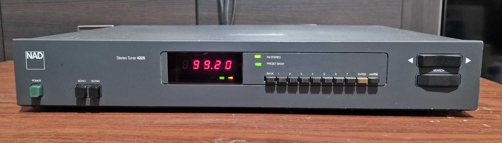 NAD Stereo Tuner 4225