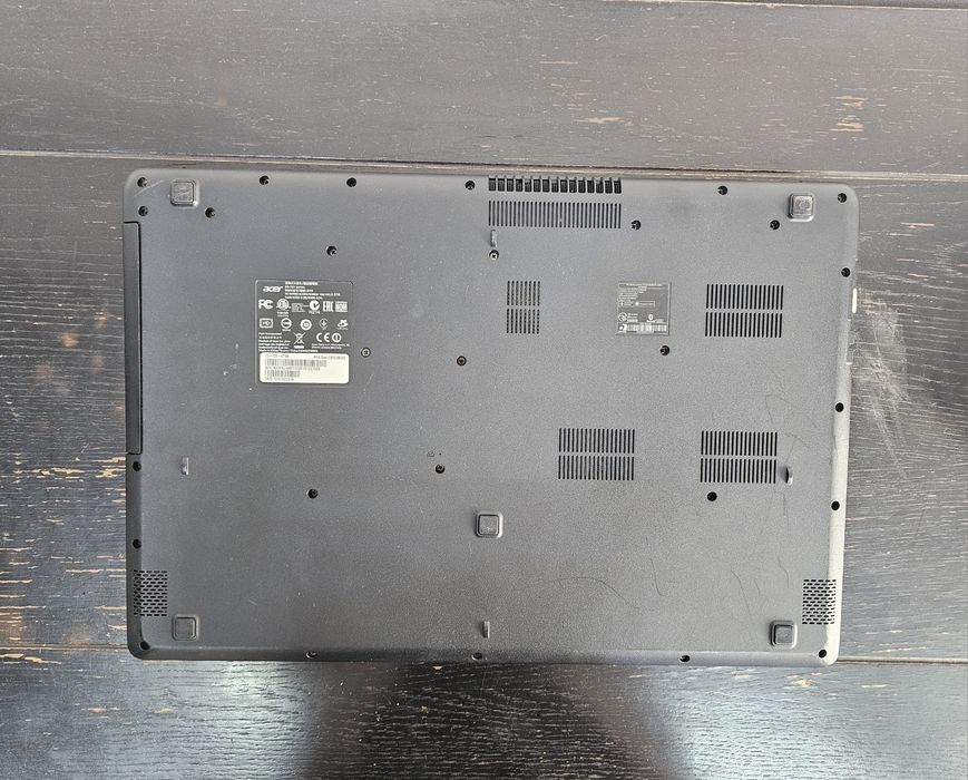 Acer E5 721 series AMD A4 Zeus Amanet 8136