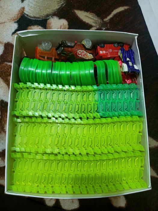 Продам гоночный трек