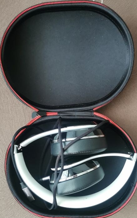 Vând Beats Solo 2 Wired
