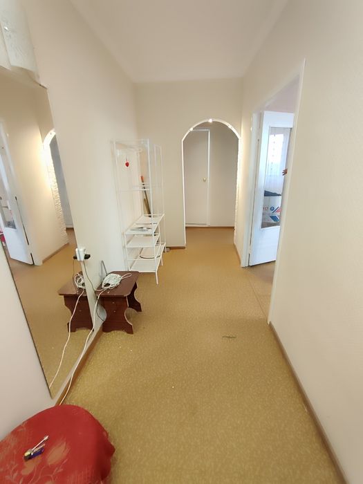 Продается 2-комн (9-45, 2 этаж)