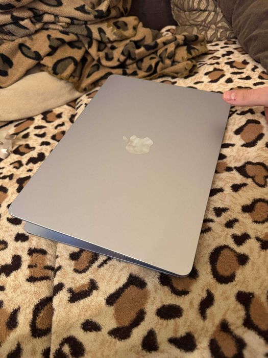Macbook air m4 512 sky blue