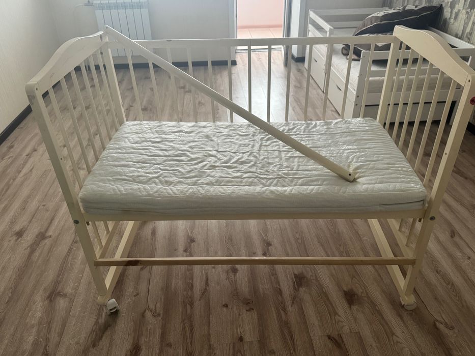 Кроватка детская