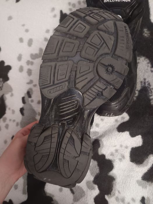 Vând Balenciaga Runner
