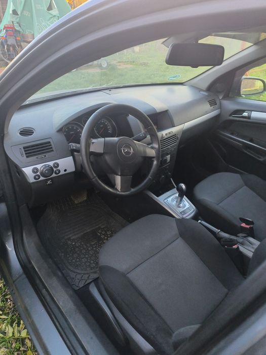 Opel Astra automata,1,6benzina cu gpl