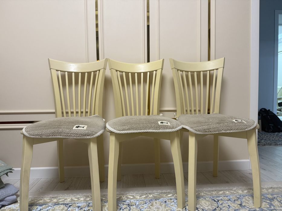 Стулья слоновая кость