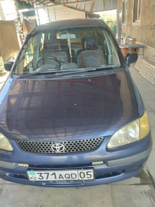 Продам авто Тойота Спасио