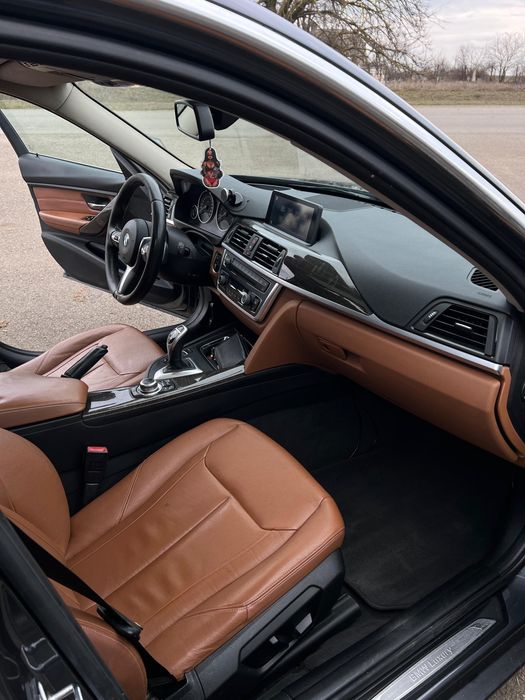 BMW Seria 3 F30 328i