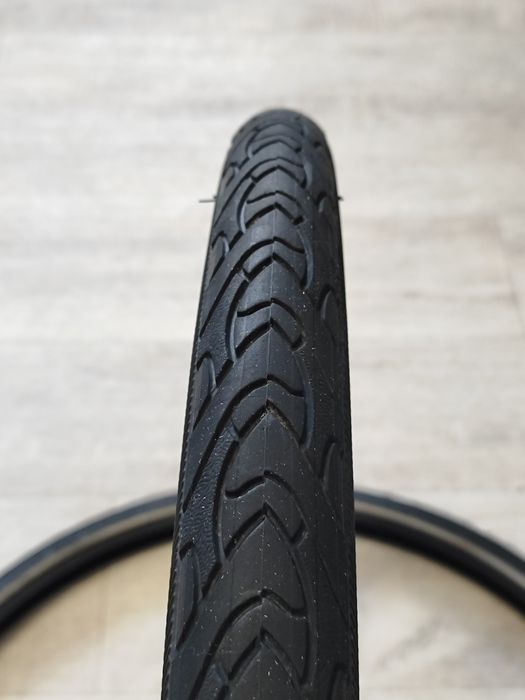 Покрышки 700х38.